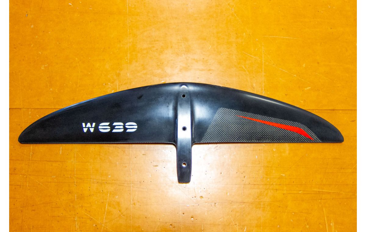 Used SABfoil W639 Front Wing w/Padded Cover