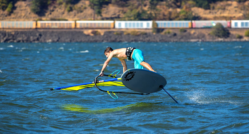 Colson Zack Foil Windsurfing Tips