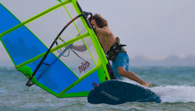 How to set up and use windsurfing adjustable outhaul system how to windsurf switch stance